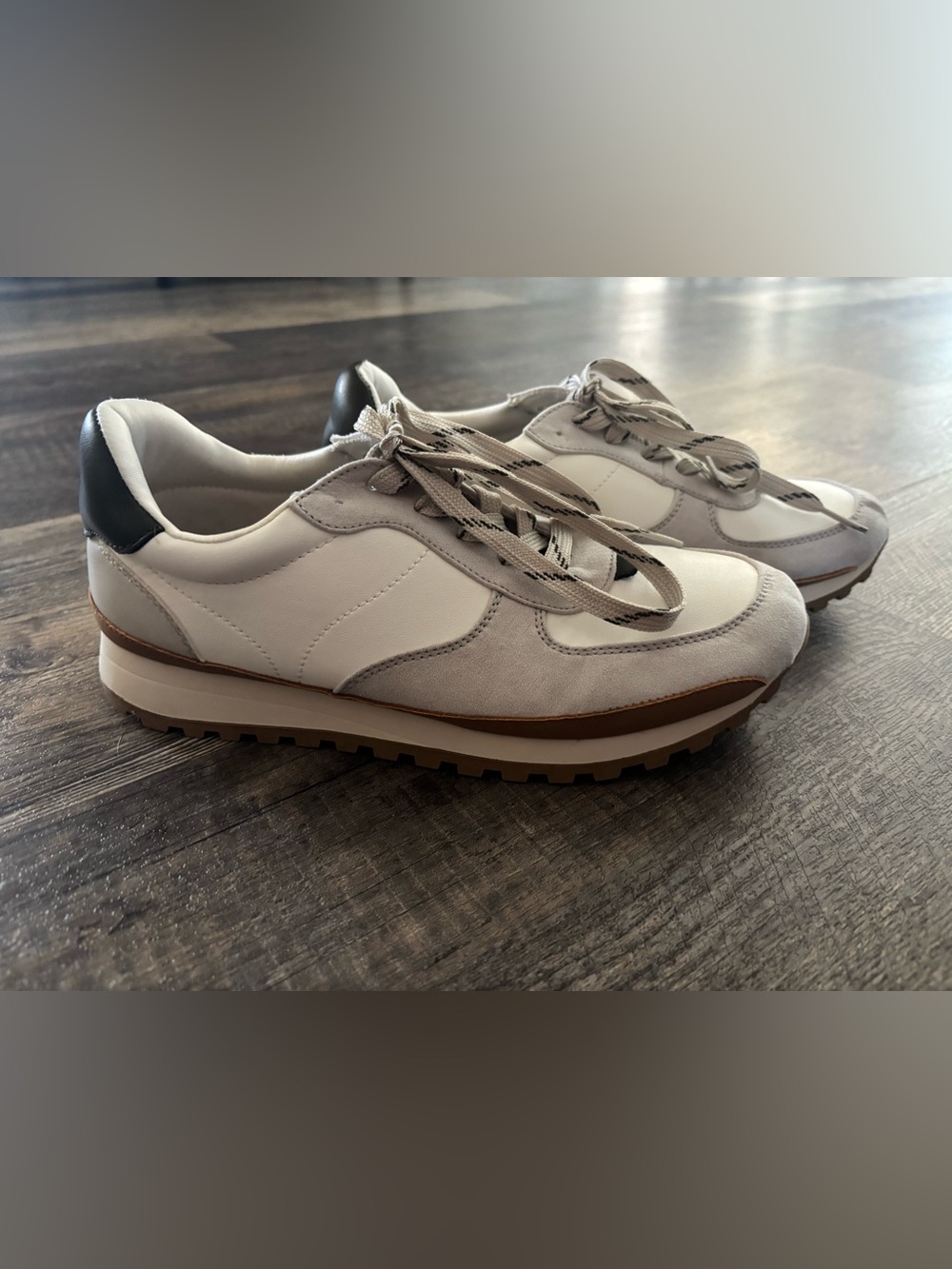 Universal Thread Women's Cream and Brown Mixed-Media Sneakers